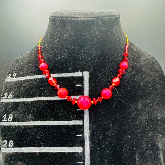 4 Piece Pearl And Bead Necklace, Bracelet, And Earrings Set - Picture 3 of 7